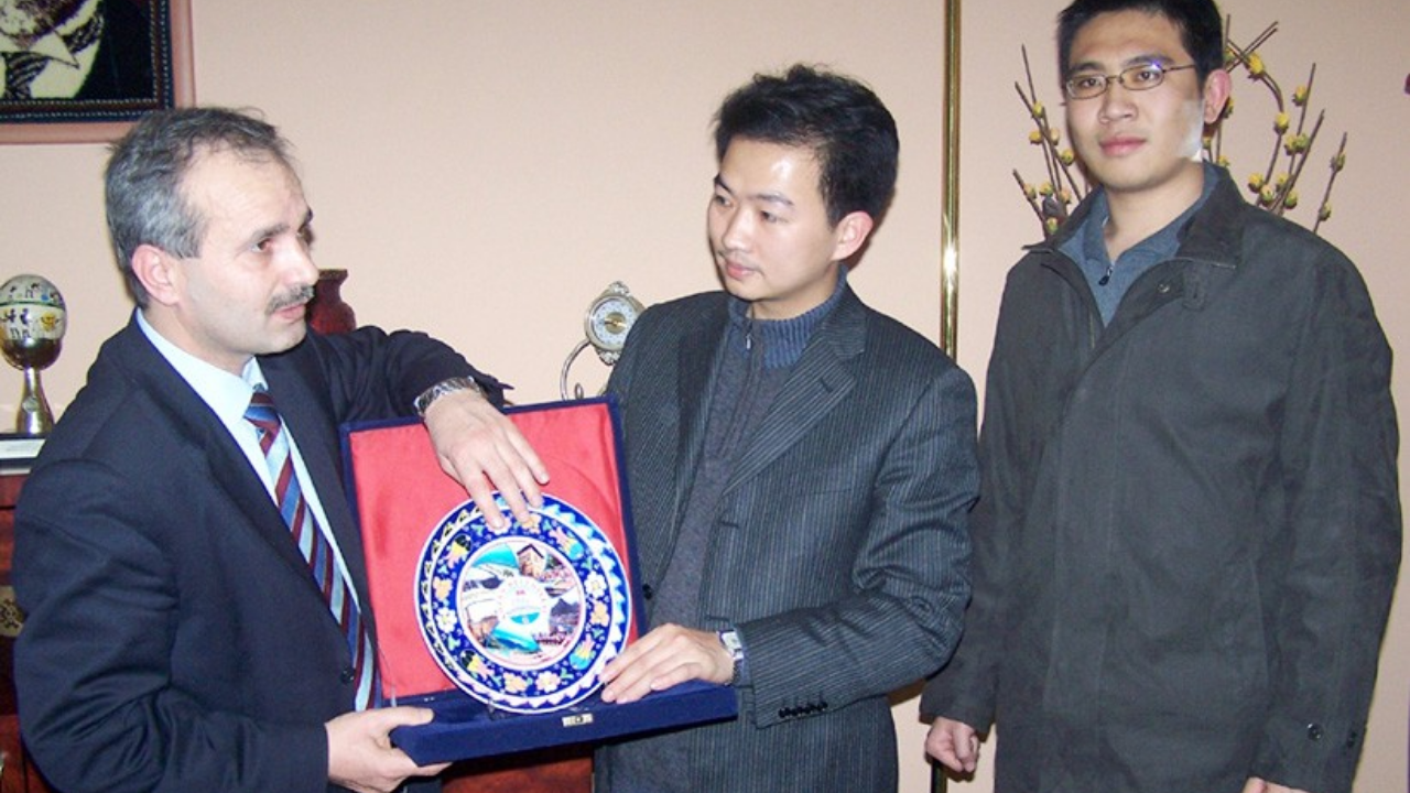 2 Çinli iş adamı Türkleri dolandırıp kaçtı: 10 milyon dolar borç kaldı